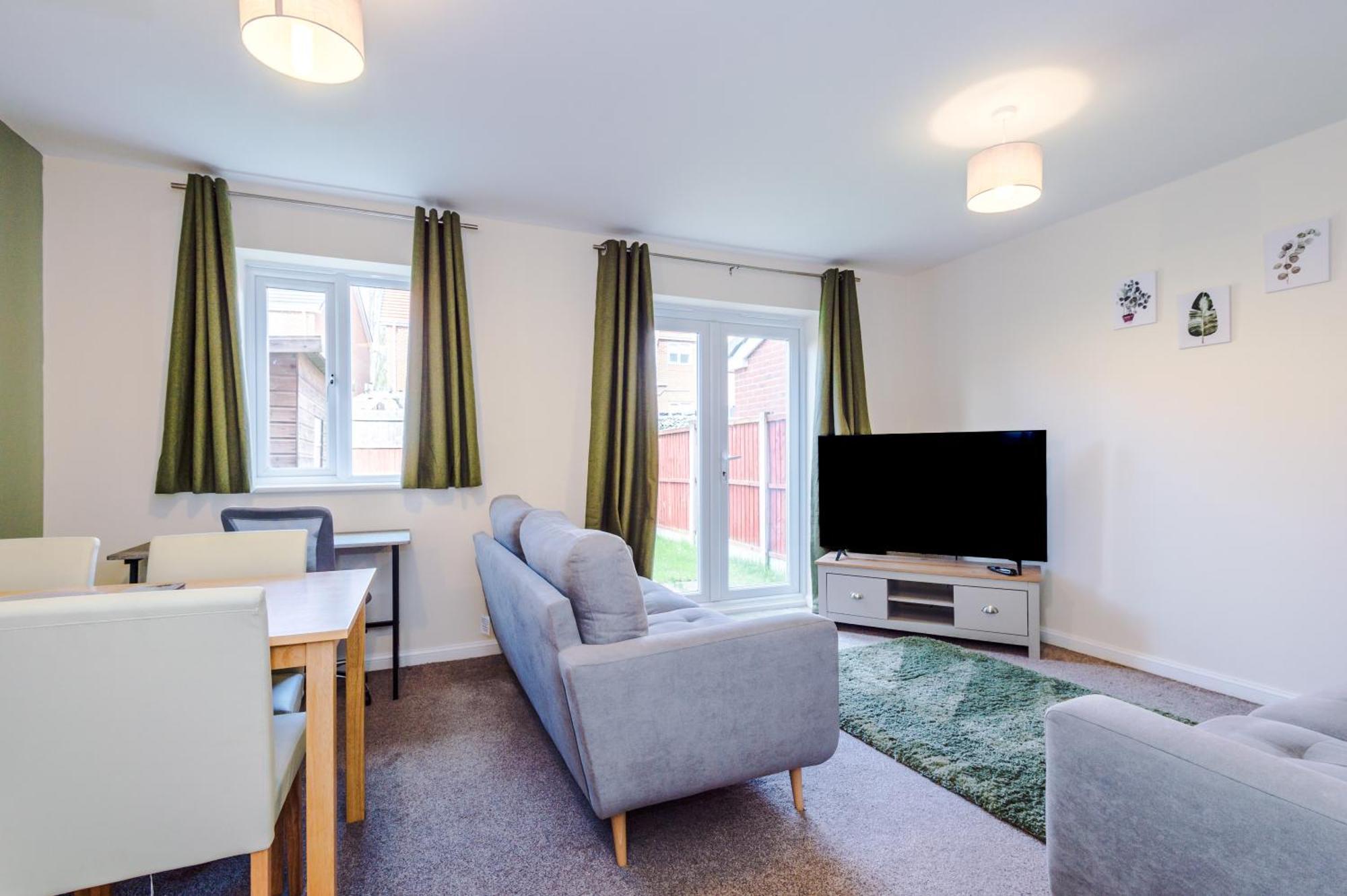 Villa Modern Semi Detached In A Quiet Location, Driveway Parking Ewloe Exterior foto